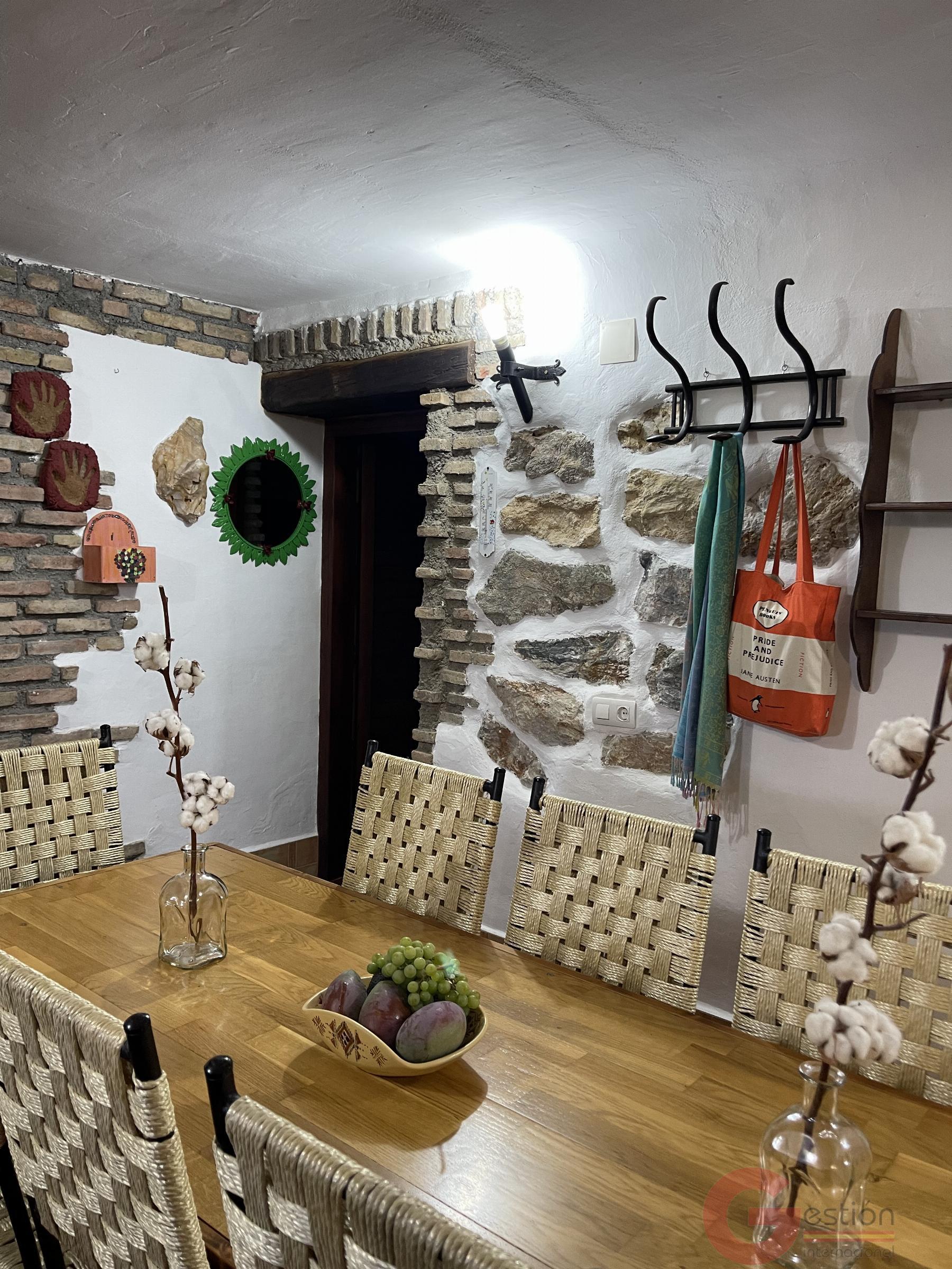 Venta de finca rústica en Lobres