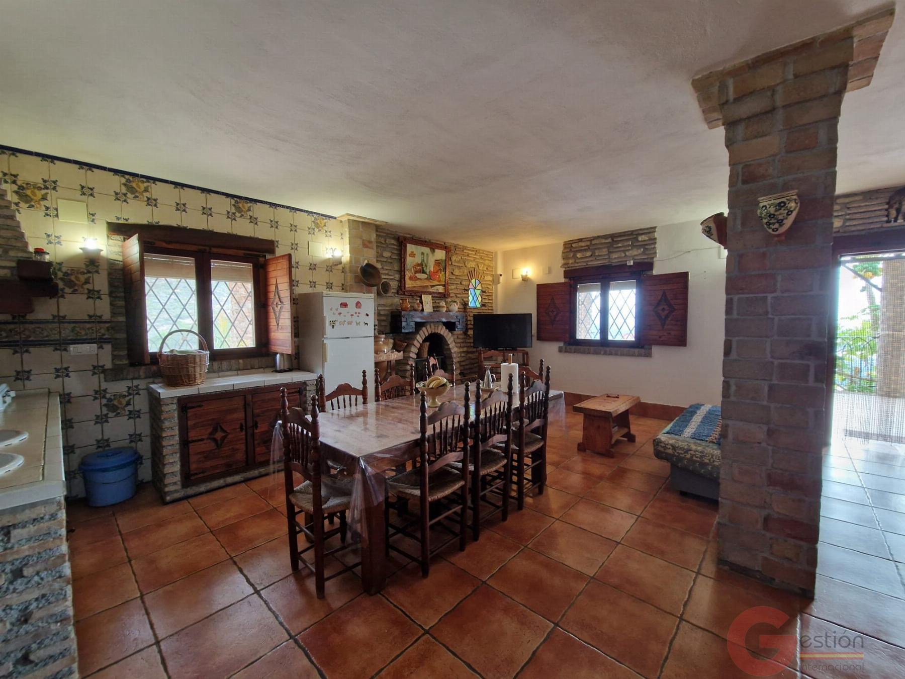 Venta de finca rústica en Lobres