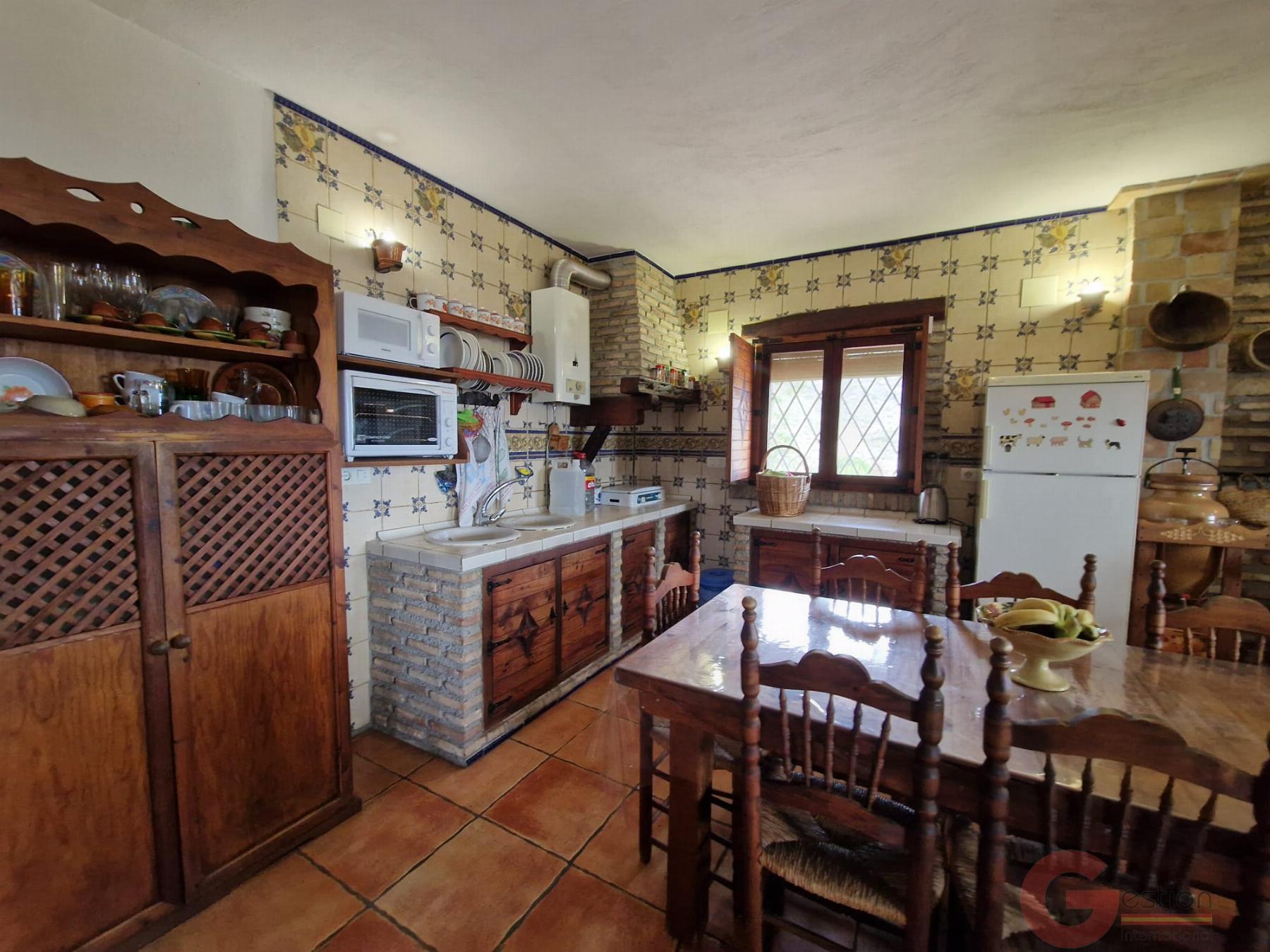 Venta de finca rústica en Lobres