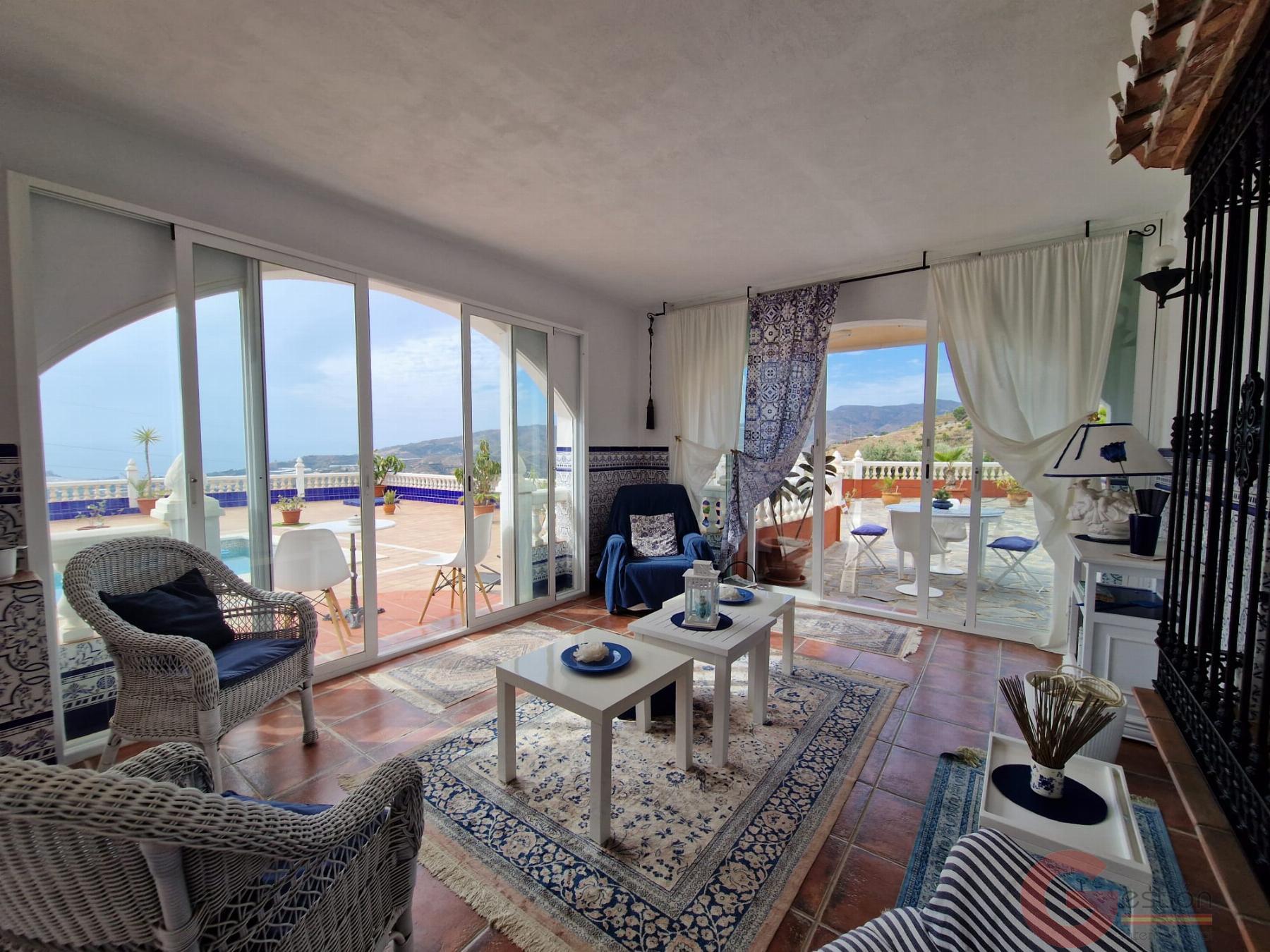 Venta de finca rústica en Molvízar