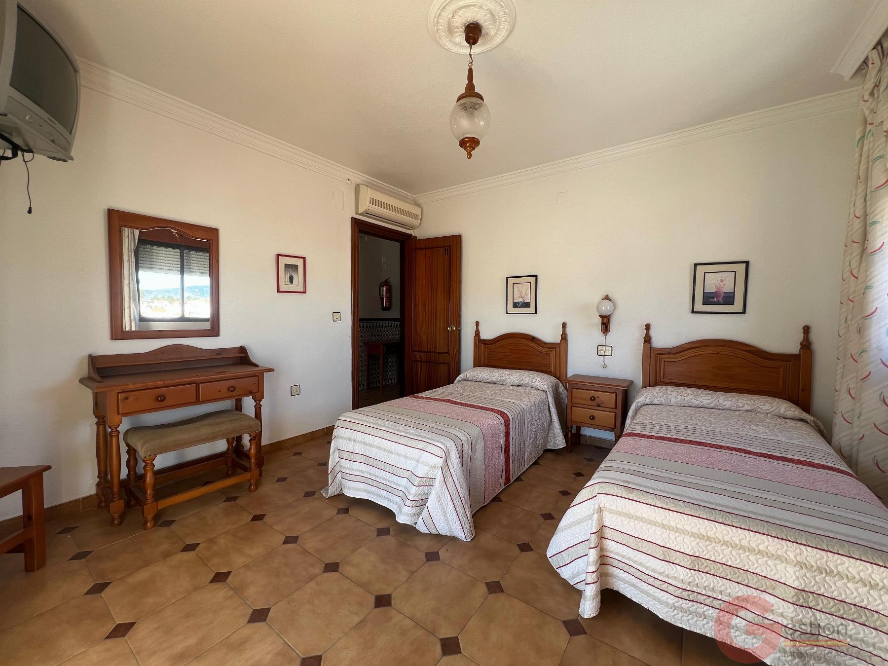 Venta de hotel en Salobreña