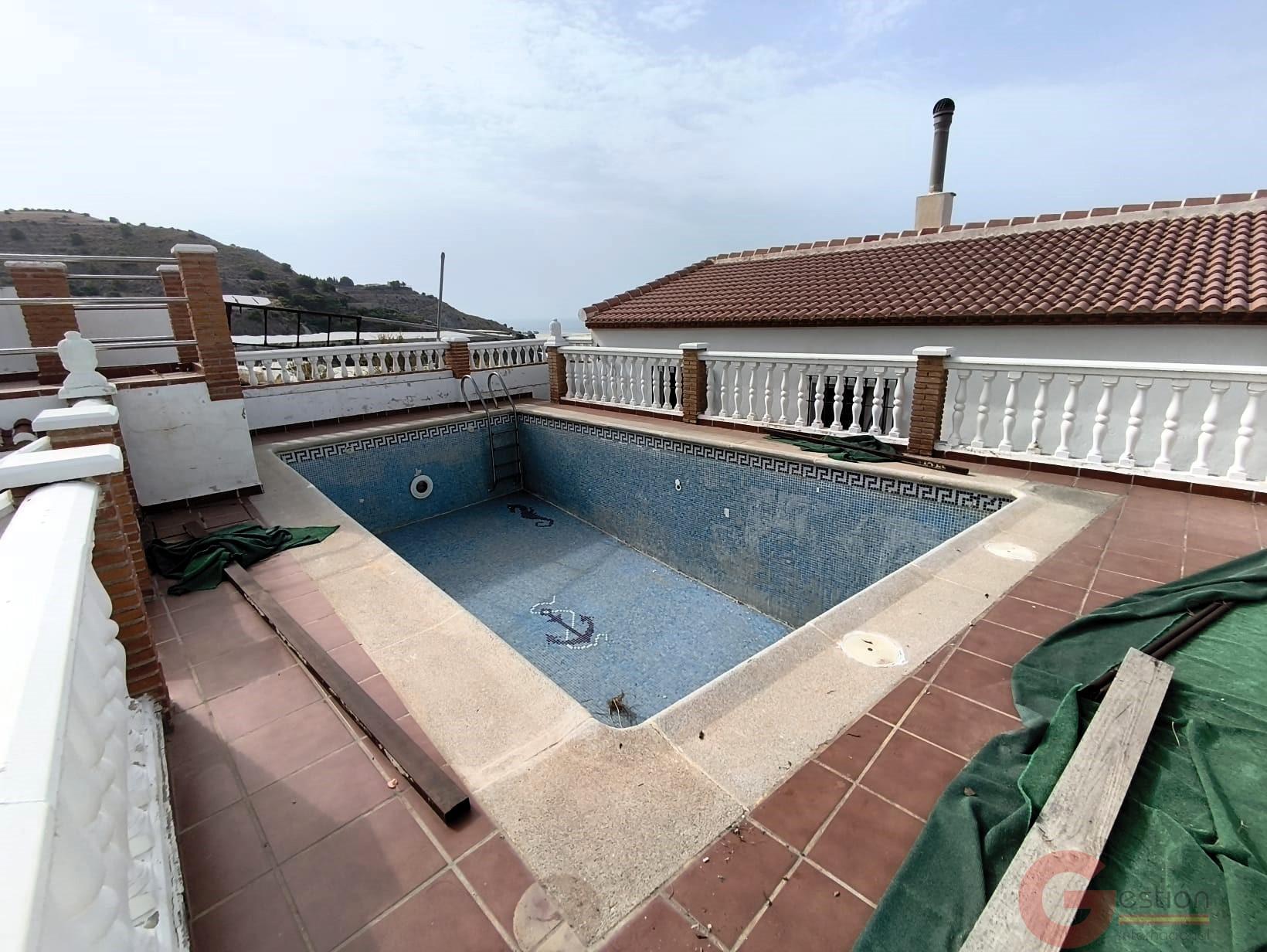 Venta de finca rústica en Carchuna