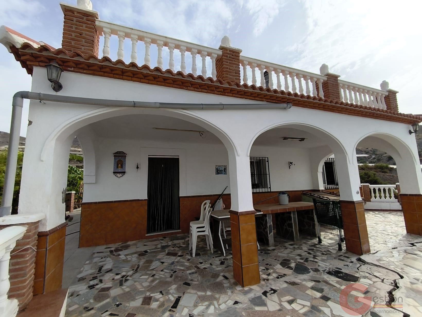 Venta de finca rústica en Carchuna