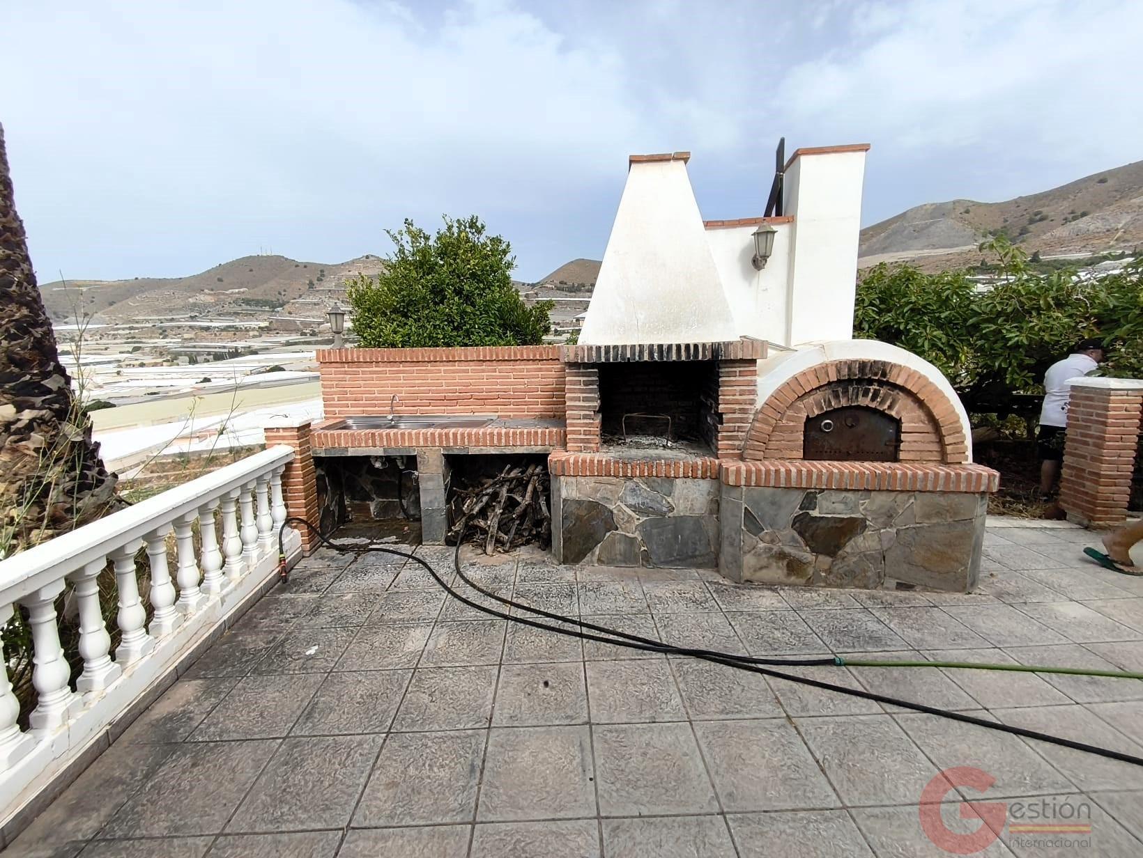 Venta de finca rústica en Carchuna