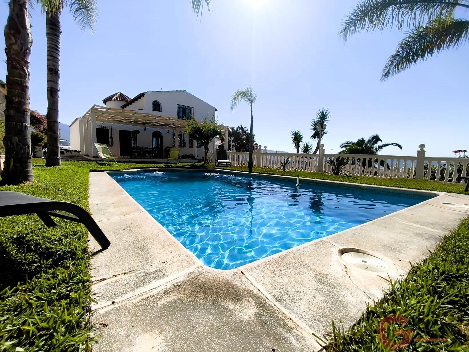 Venta de villa en Motril