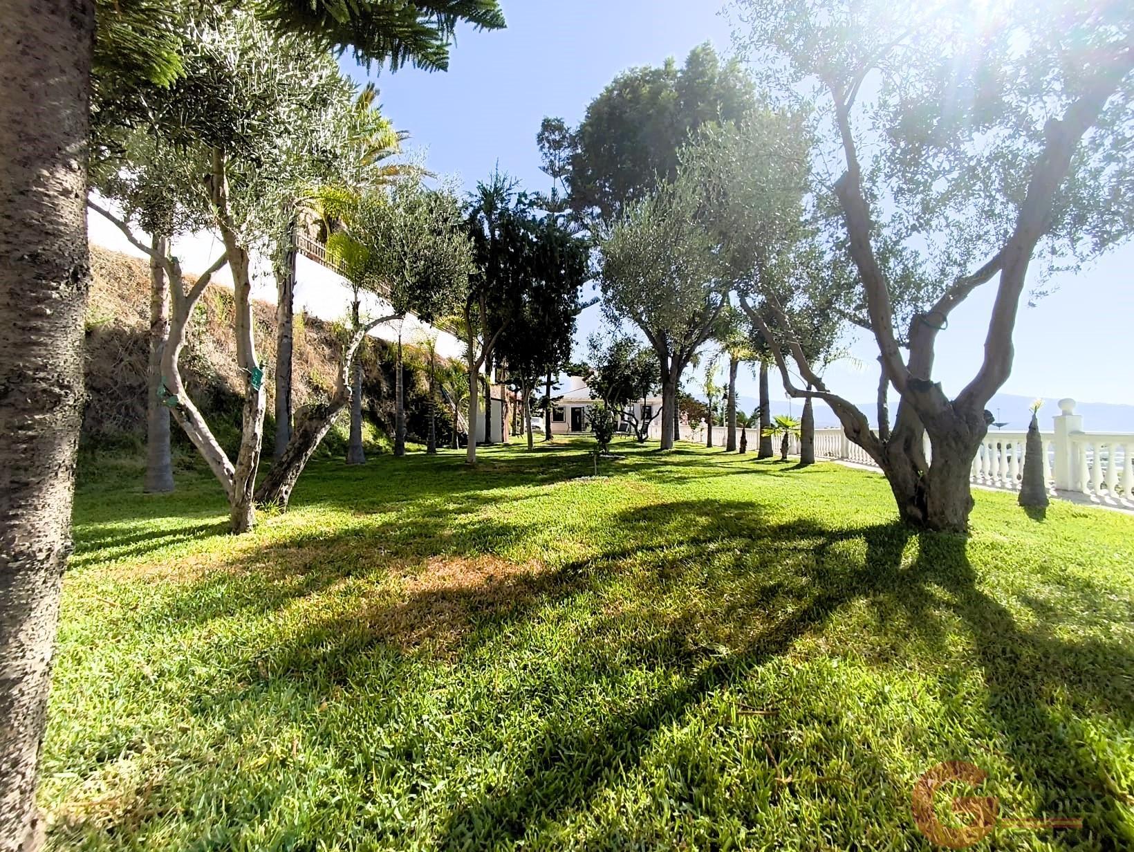 Venta de villa en Motril