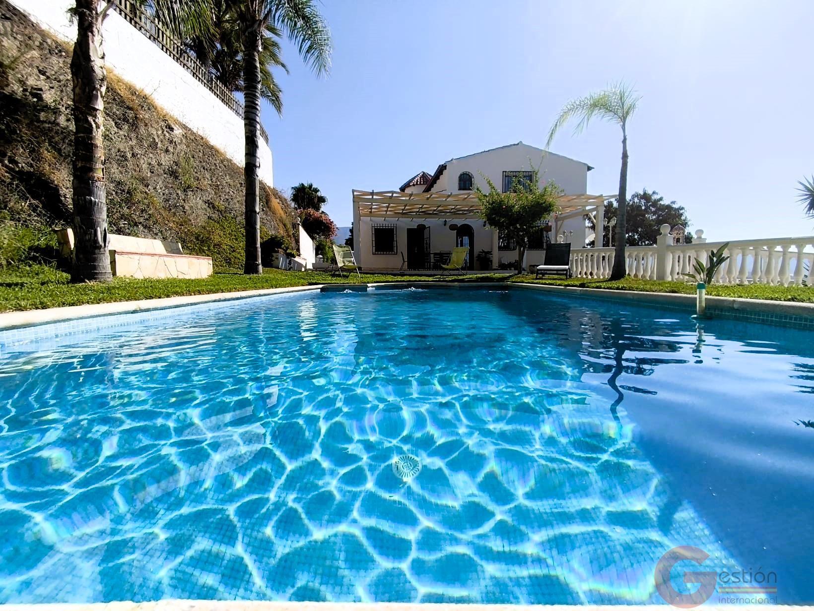 Venta de villa en Motril