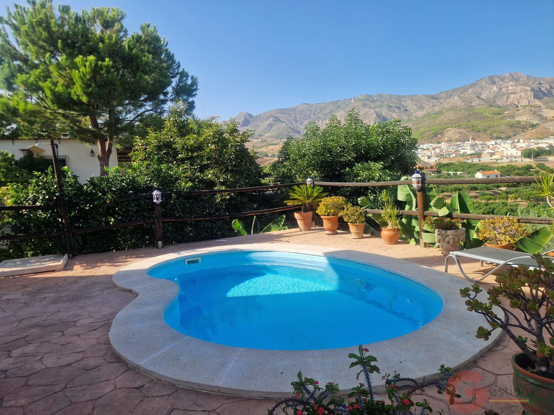 Venta de casa en Molvízar