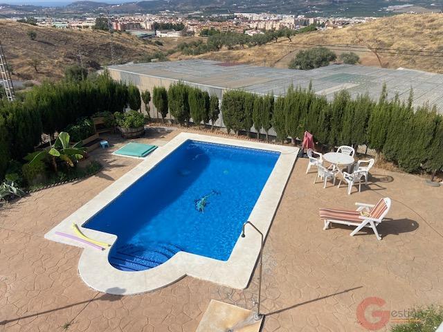 Venta de finca rústica en Vélez-Málaga