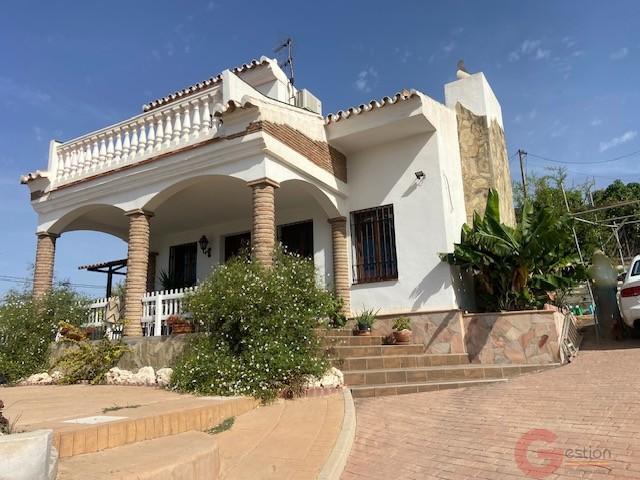 Venta de finca rústica en Vélez-Málaga