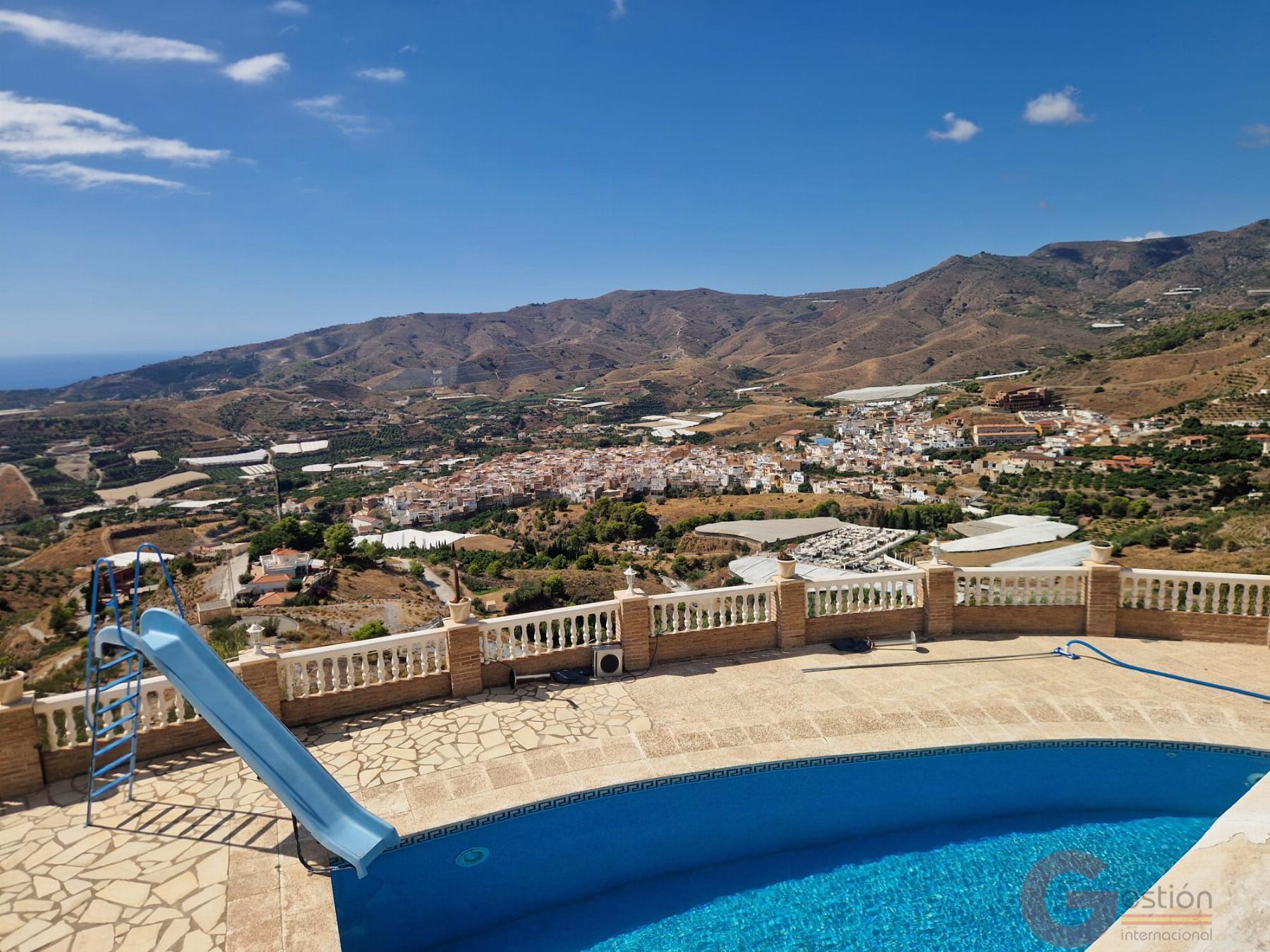 Venta de finca rústica en Molvízar