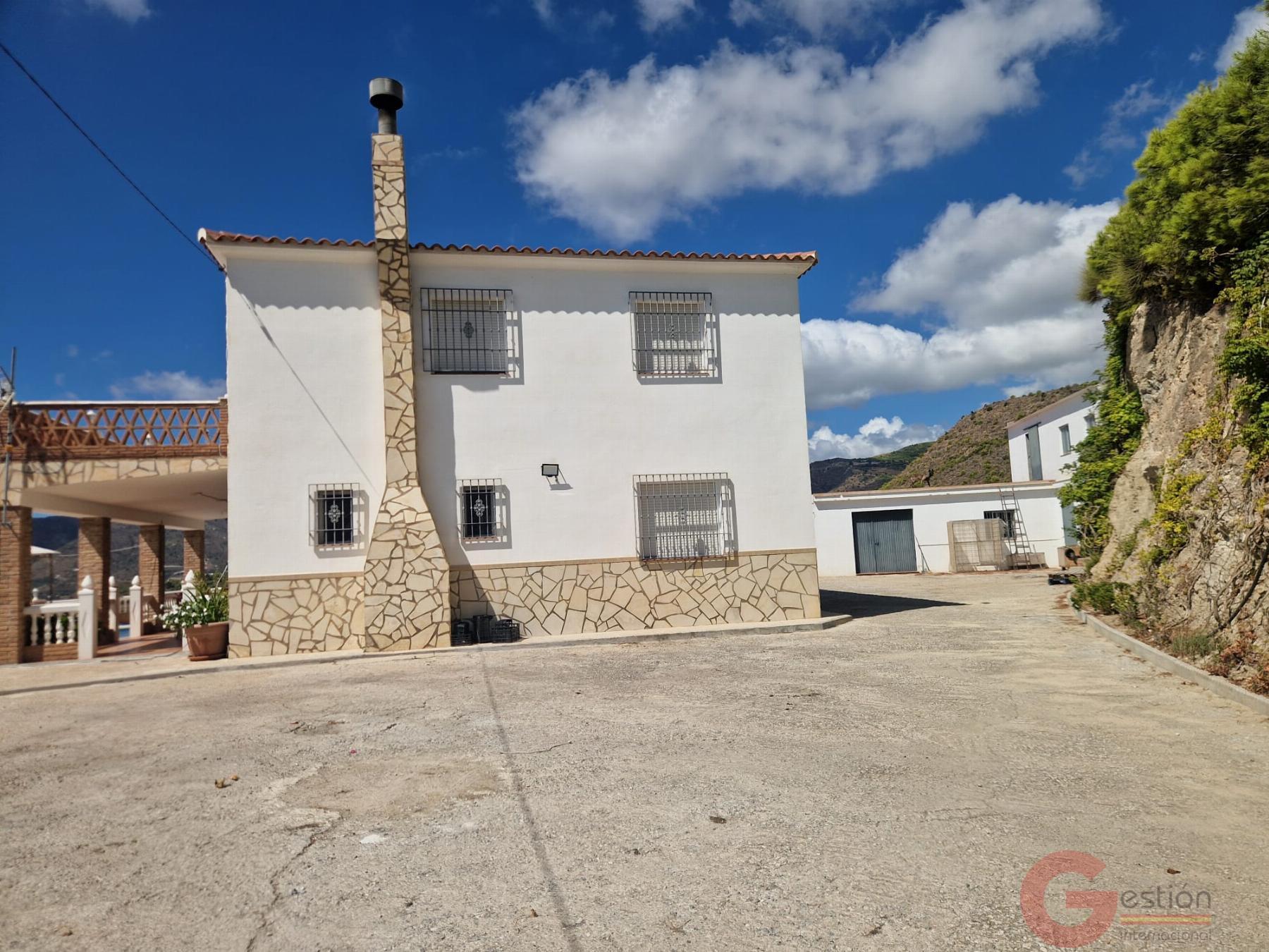 Venta de finca rústica en Molvízar