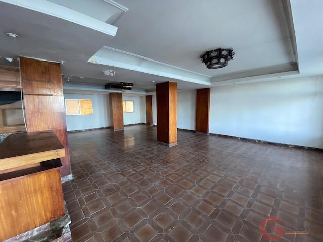 Venta de local en Almuñécar