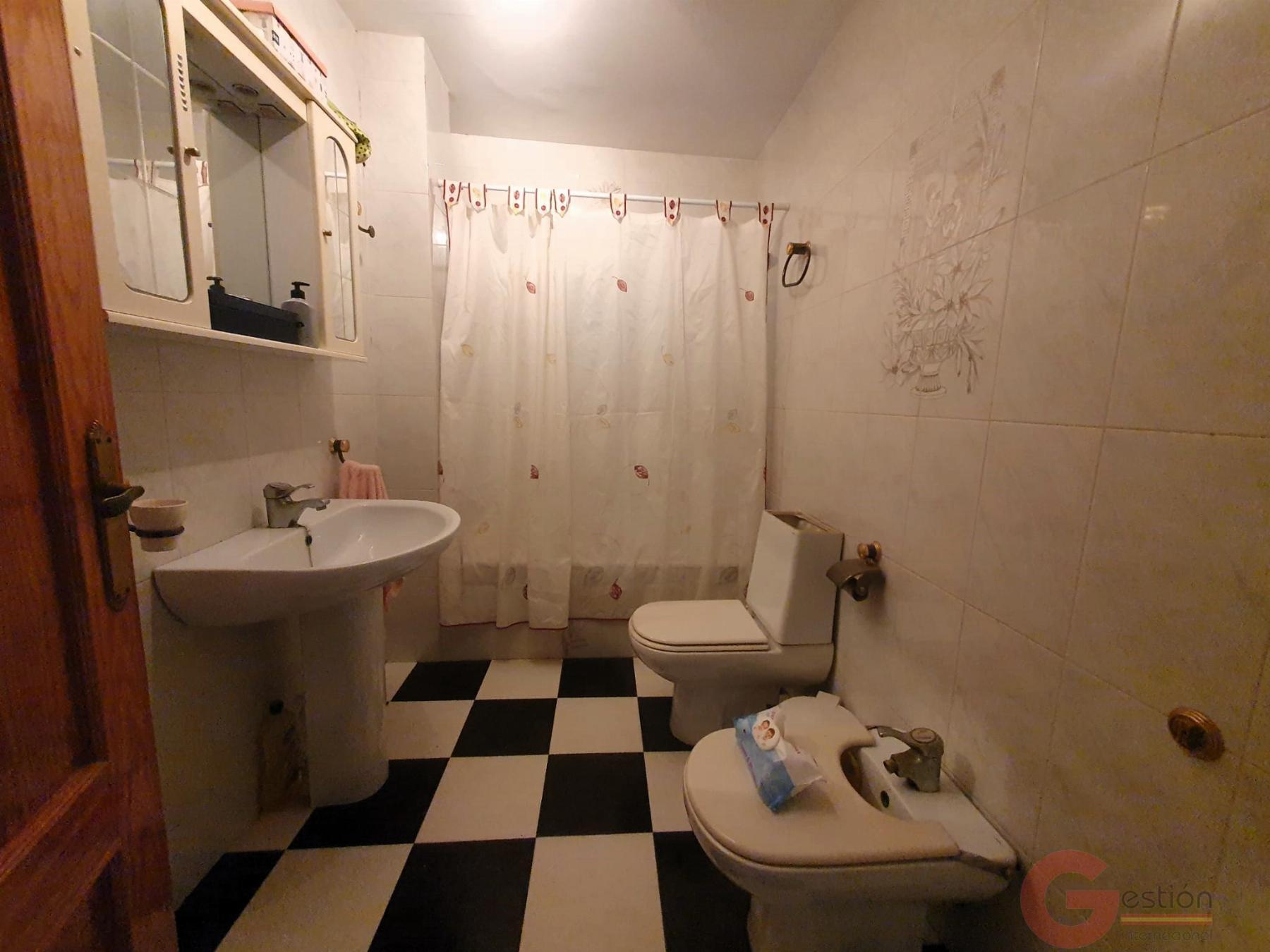 Venta de casa en Vélez de Benaudalla