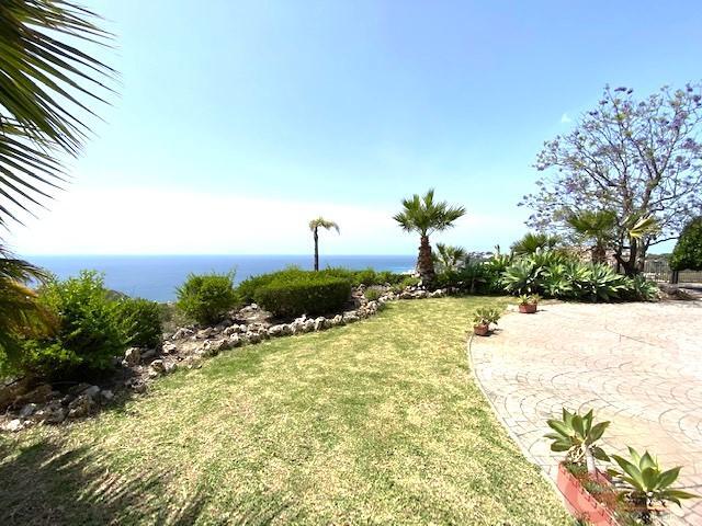 Venta de chalet en Almuñécar