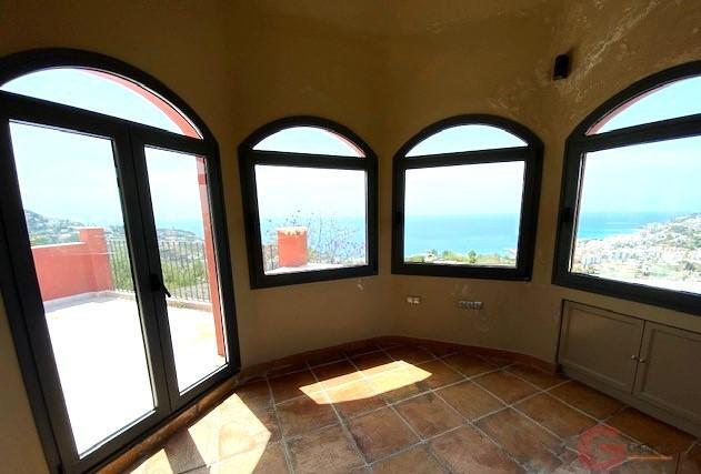 Venta de chalet en Almuñécar