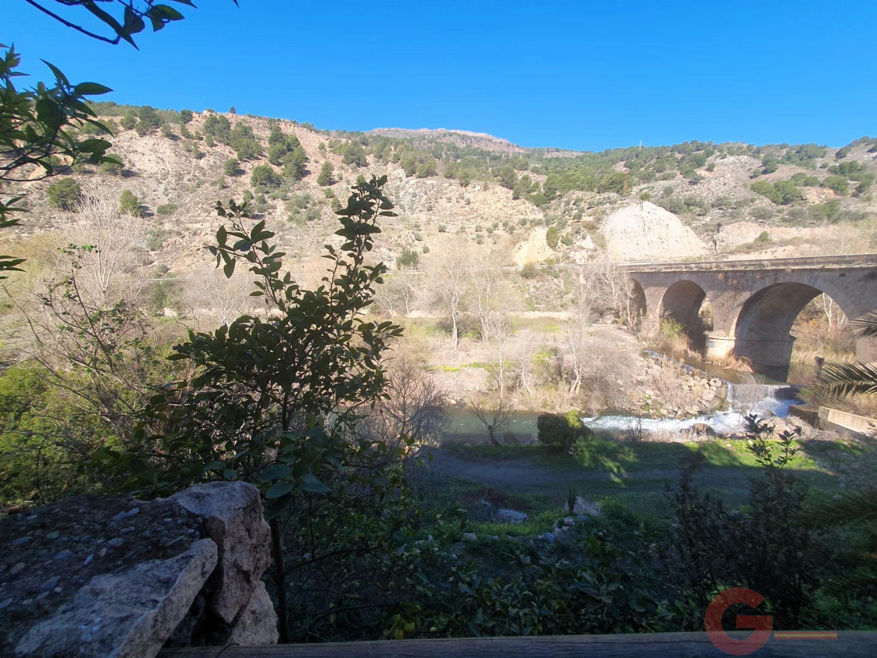 Venta de finca rústica en Vélez de Benaudalla