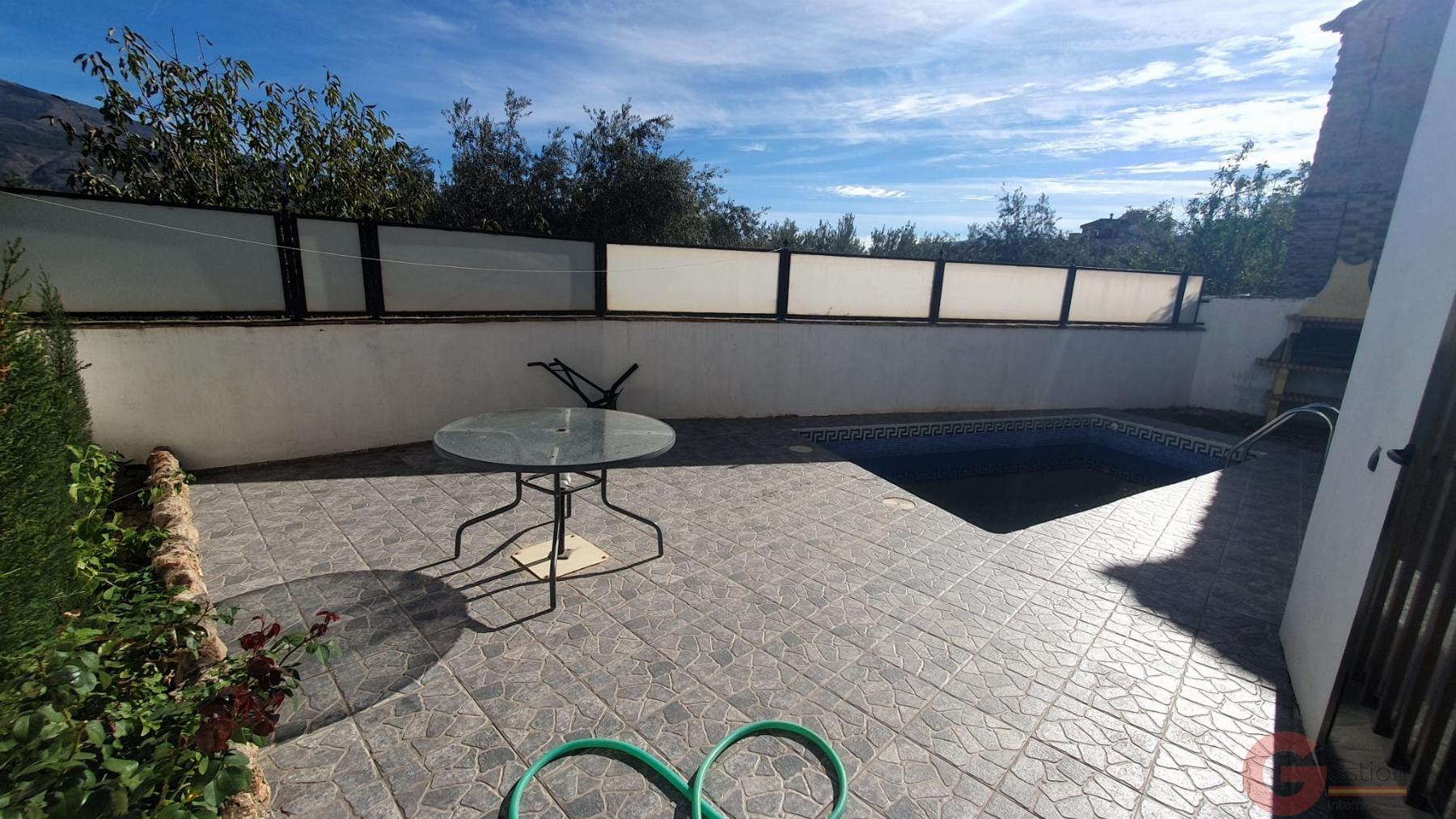 Venta de casa en Píñar