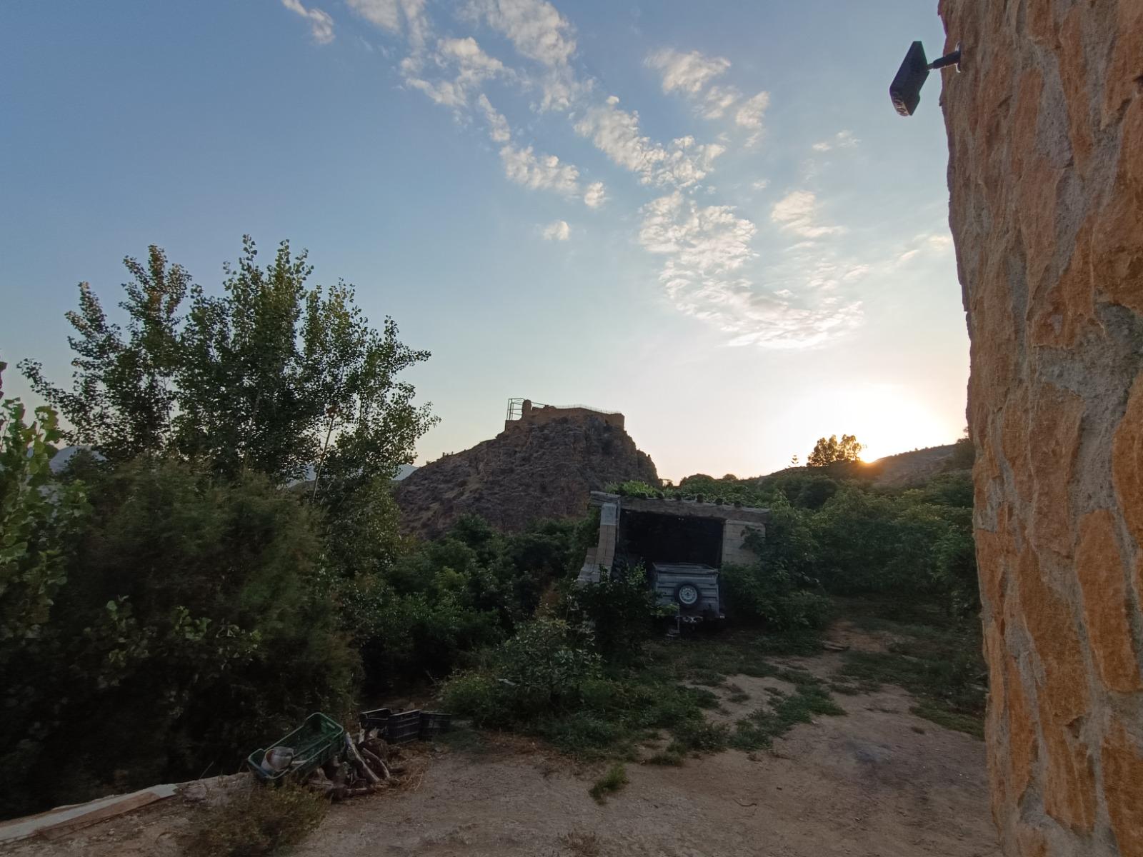 Venta de finca rústica en Lanjarón