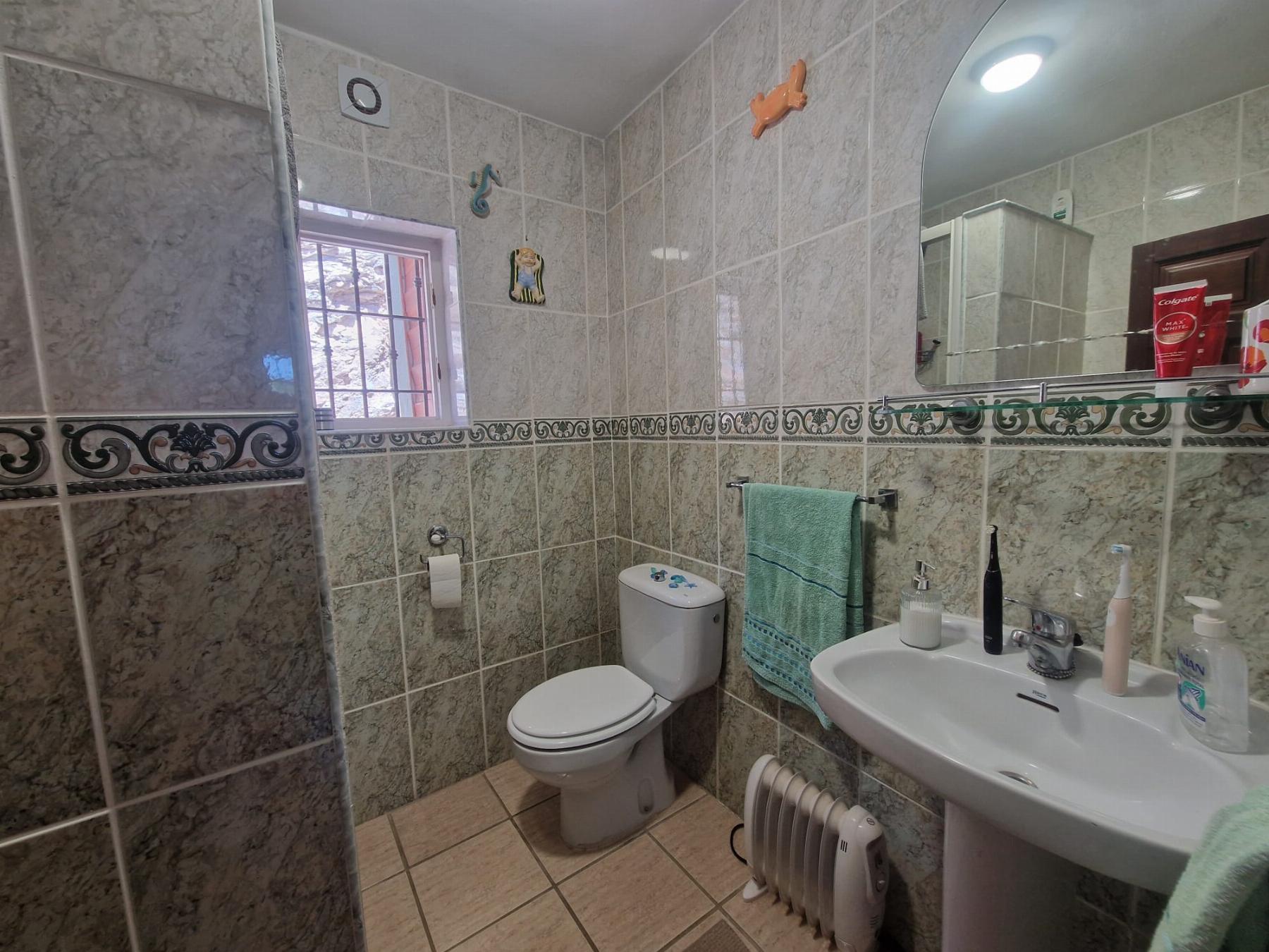 Venta de casa en Vélez de Benaudalla
