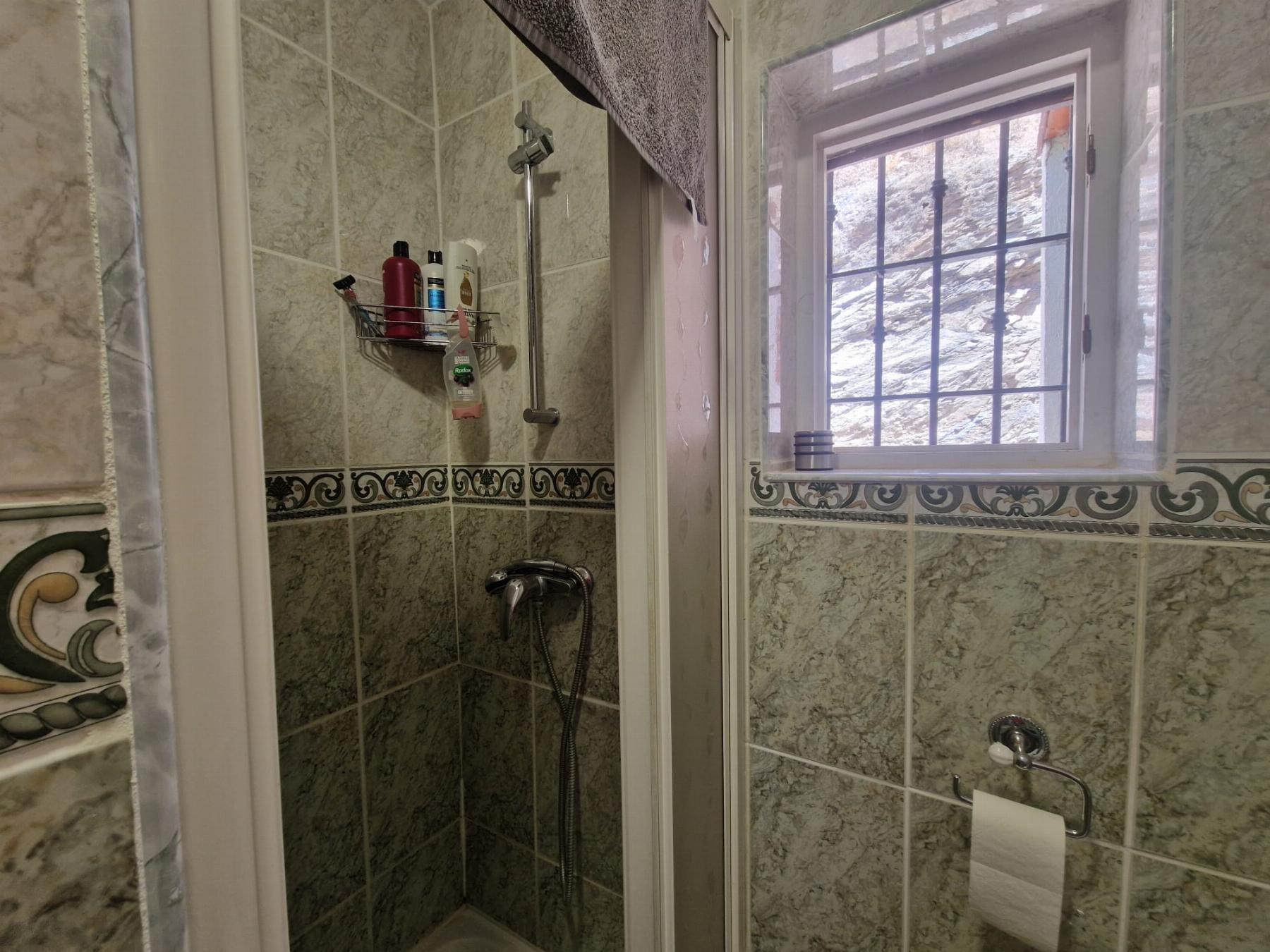 Venta de casa en Vélez de Benaudalla