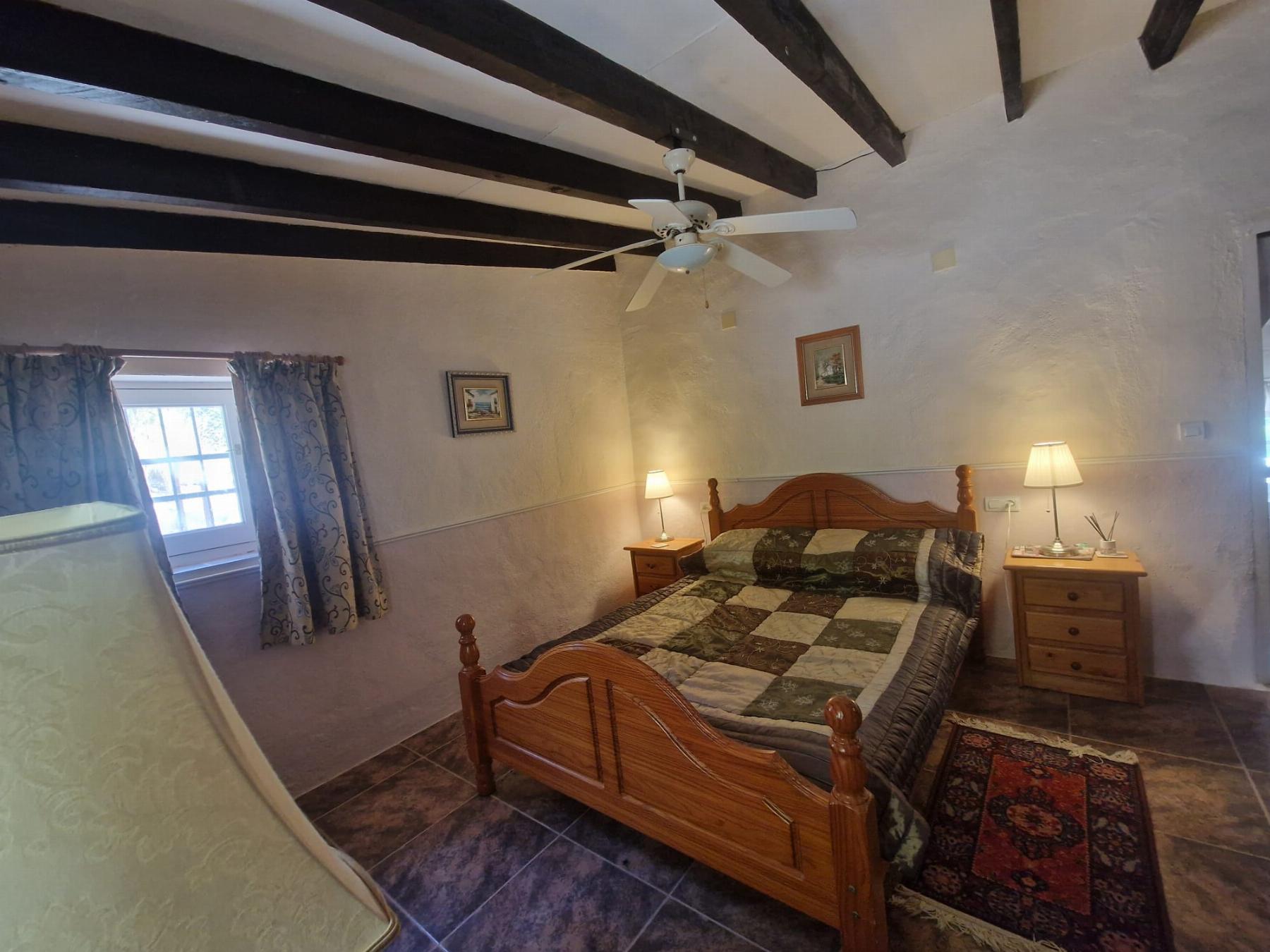 Venta de casa en Vélez de Benaudalla