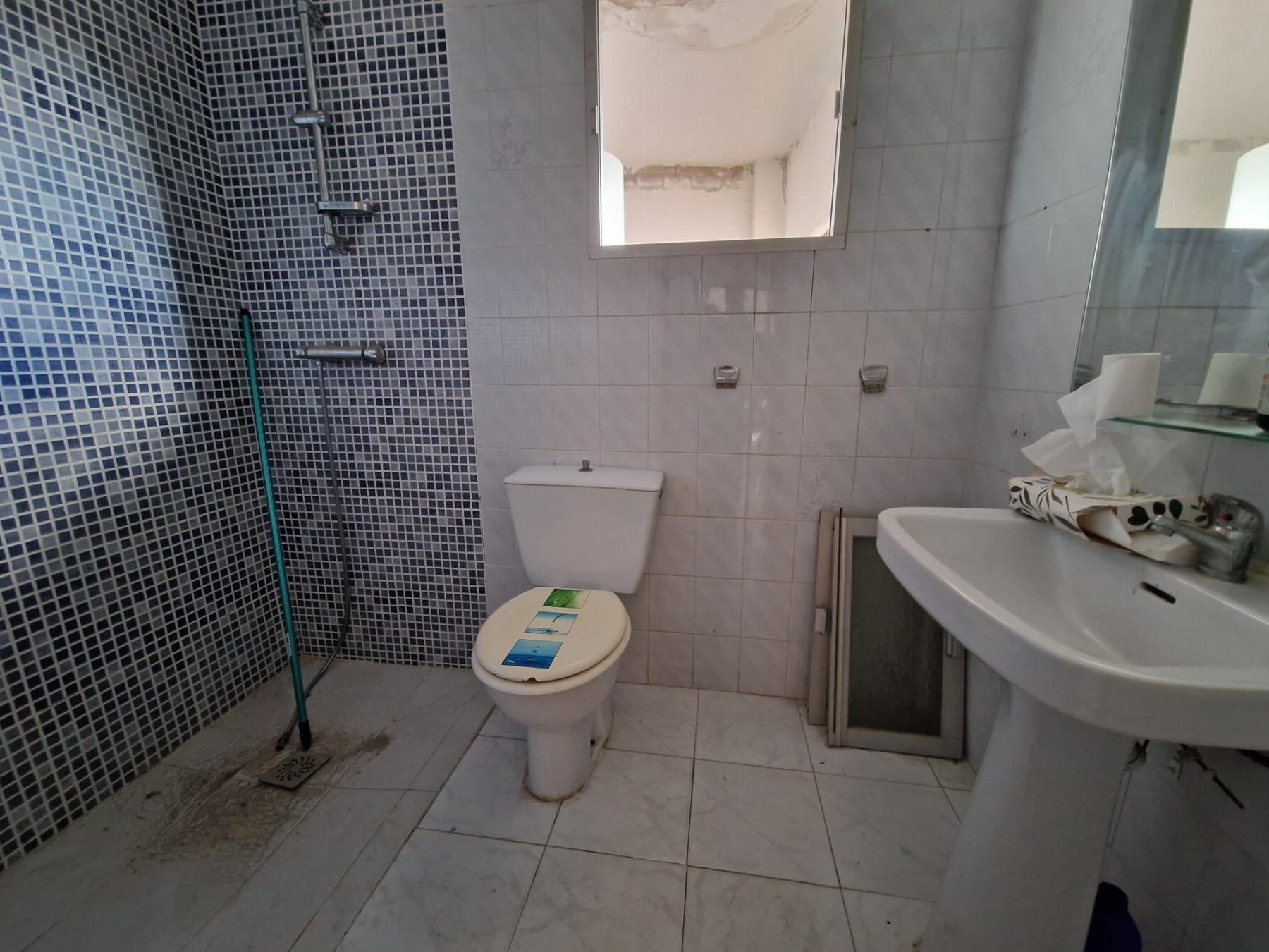 Venta de casa en Lobres