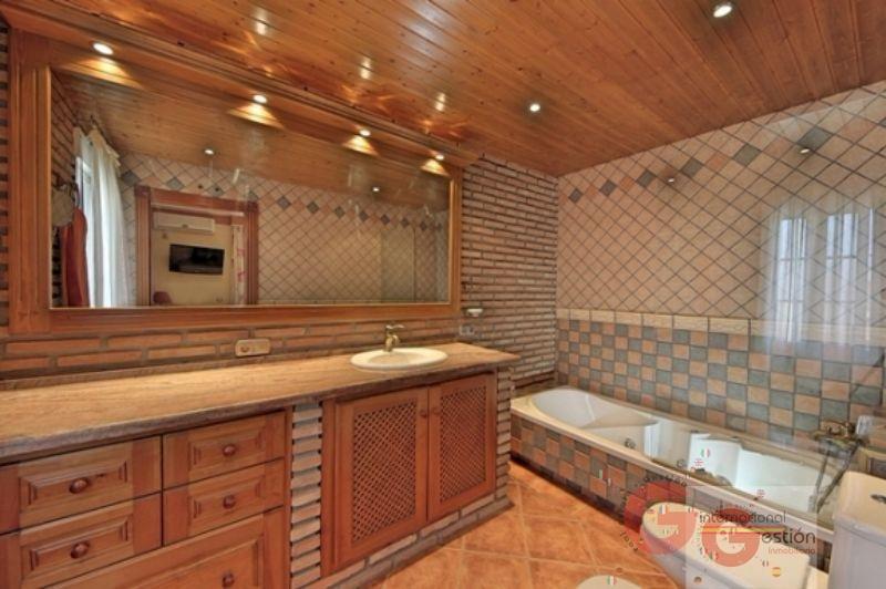 For sale of chalet in Motril