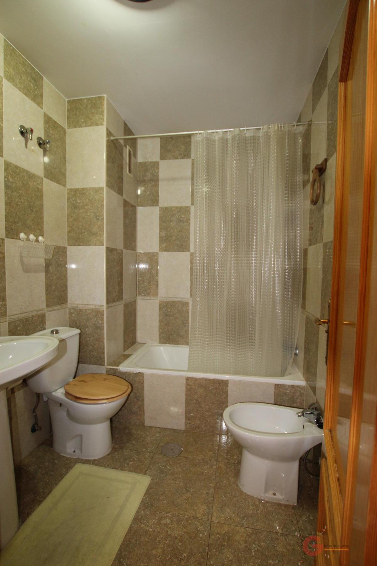 For sale of flat in Salobreña