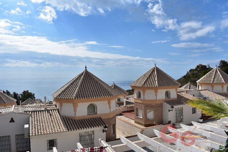 For sale of house in Salobreña