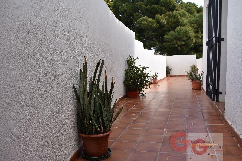 For sale of house in Salobreña