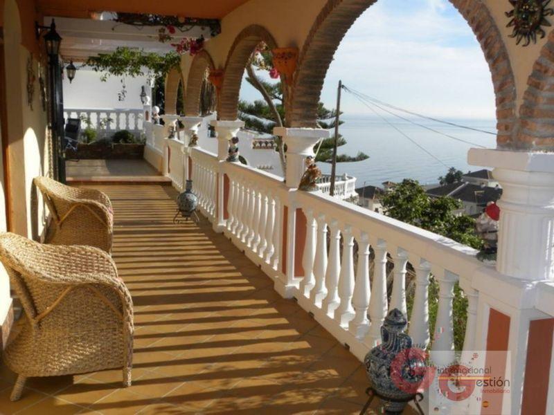 Venta de villa en Almuñécar