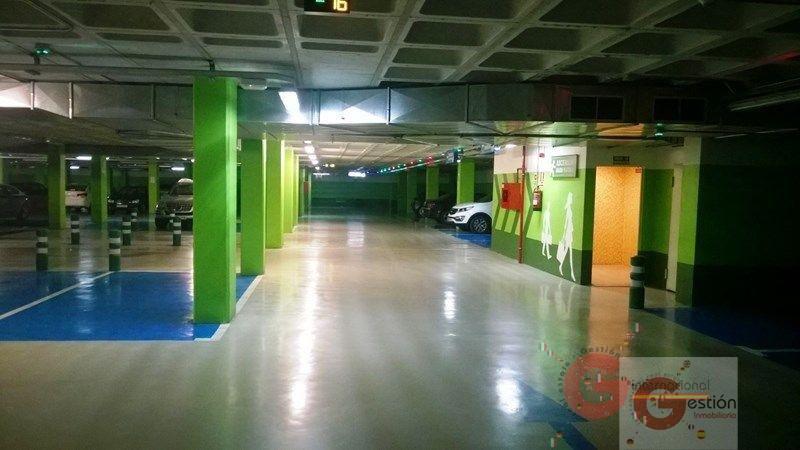 For sale of garage in Motril