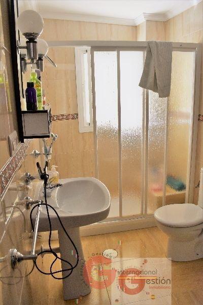 For sale of house in Salobreña
