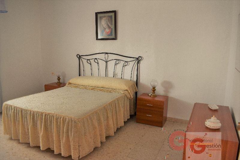 For sale of house in Salobreña