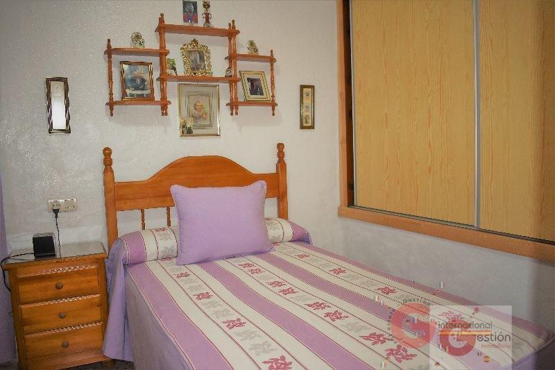 For sale of house in Salobreña