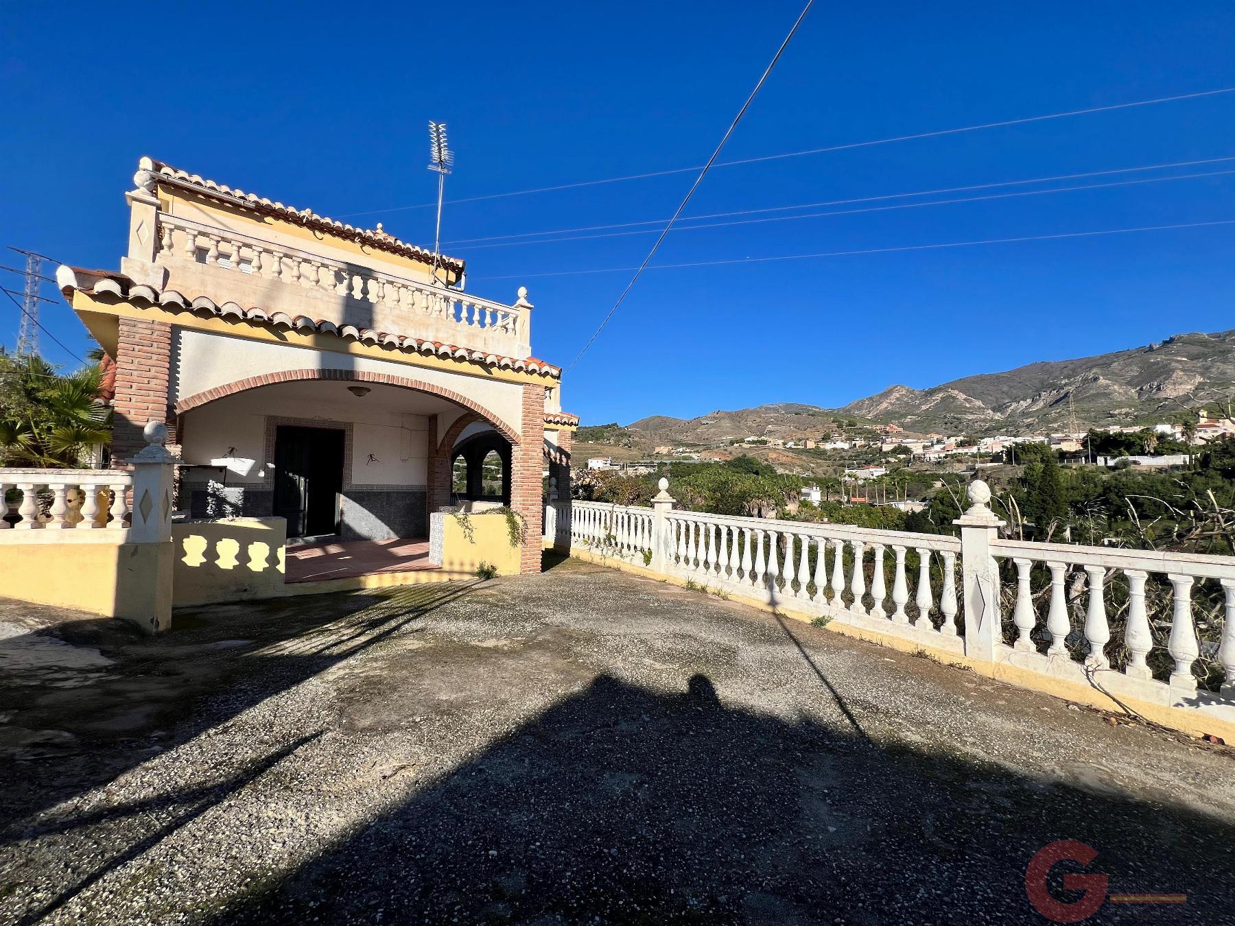 Venta de finca rústica en Molvízar