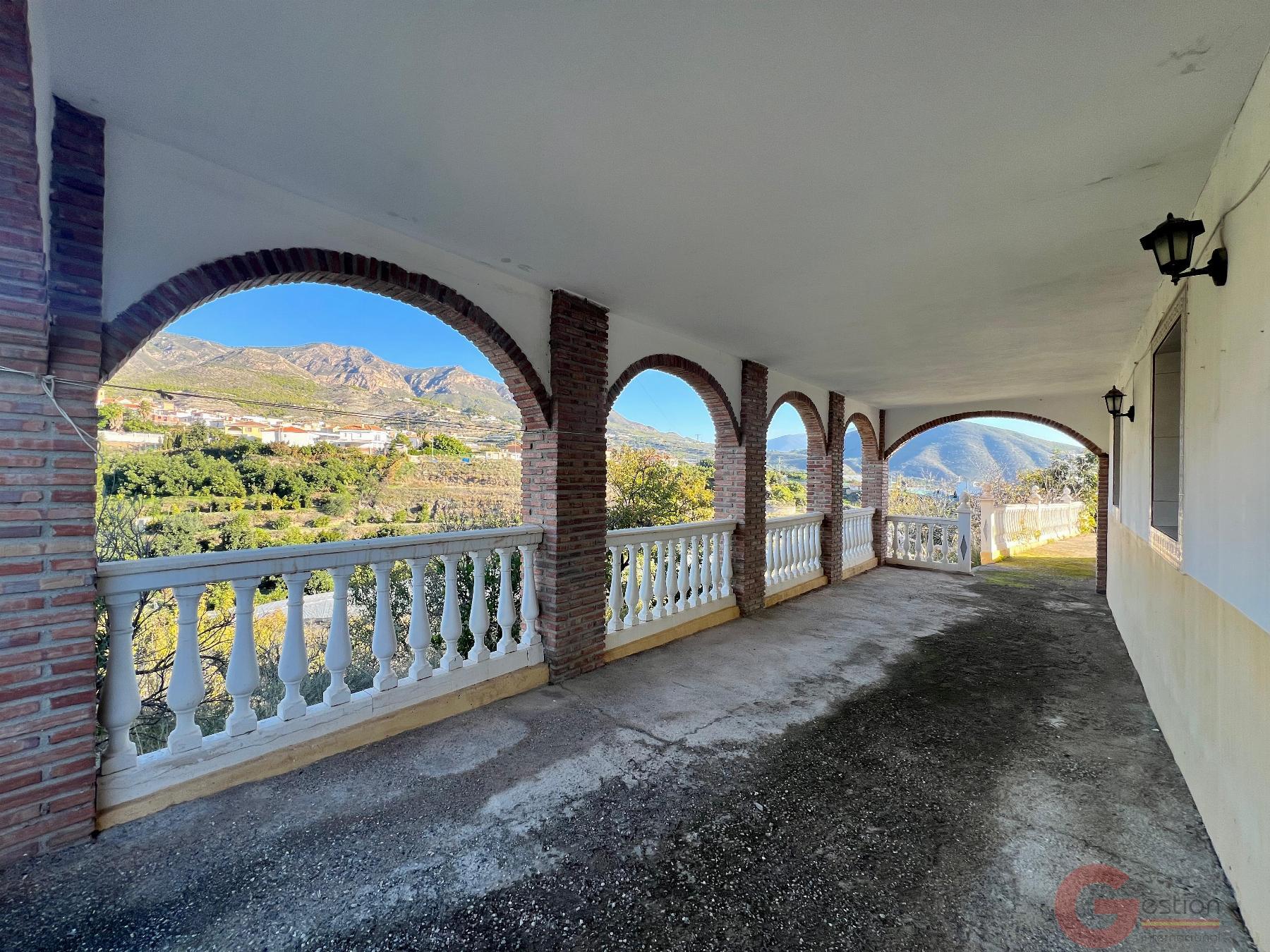 Venta de finca rústica en Molvízar