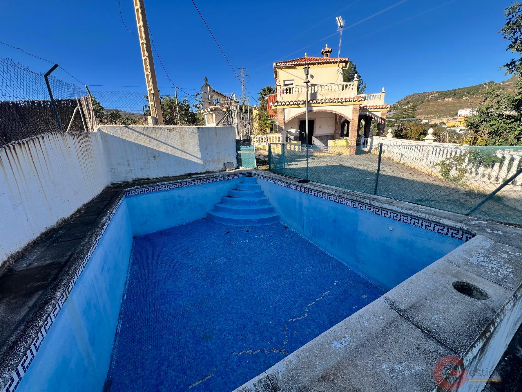 Venta de finca rústica en Molvízar