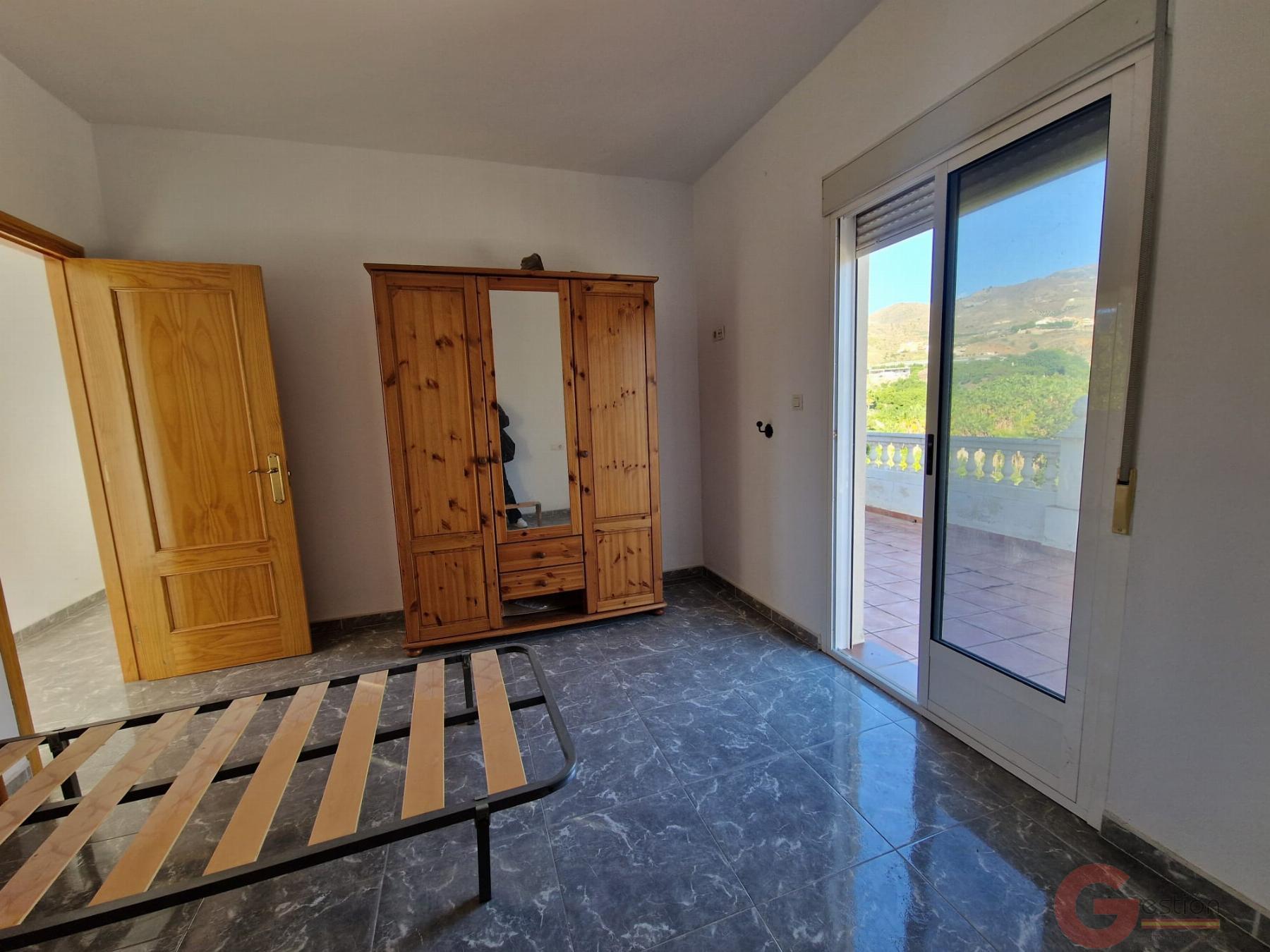 Venta de finca rústica en Molvízar