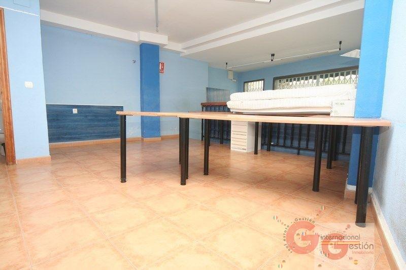 Venta de local comercial en Salobreña