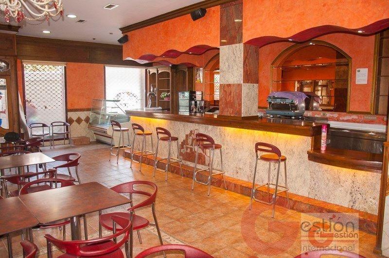 Venta de local comercial en Salobreña