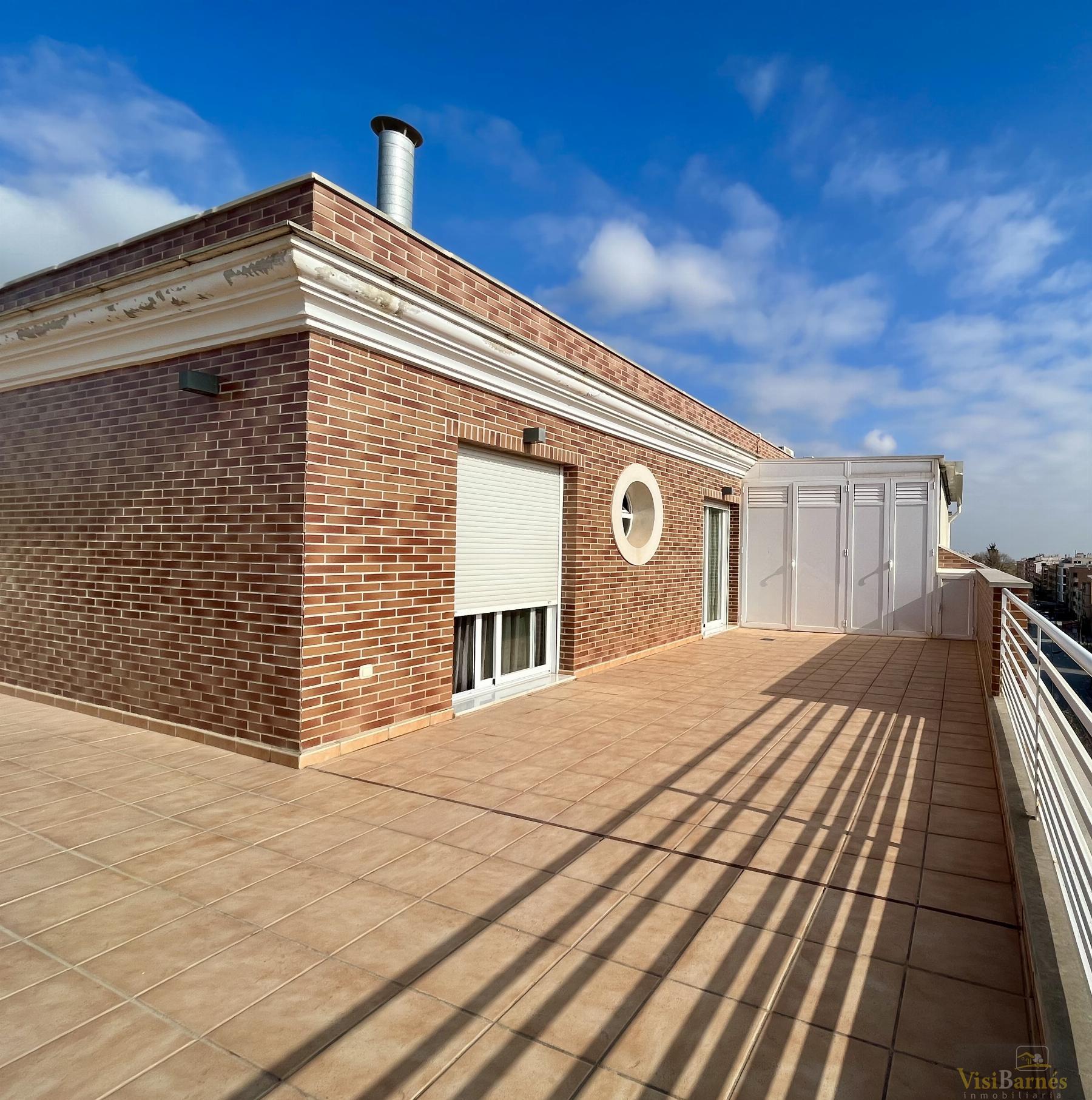 For sale of penthouse in Lorca