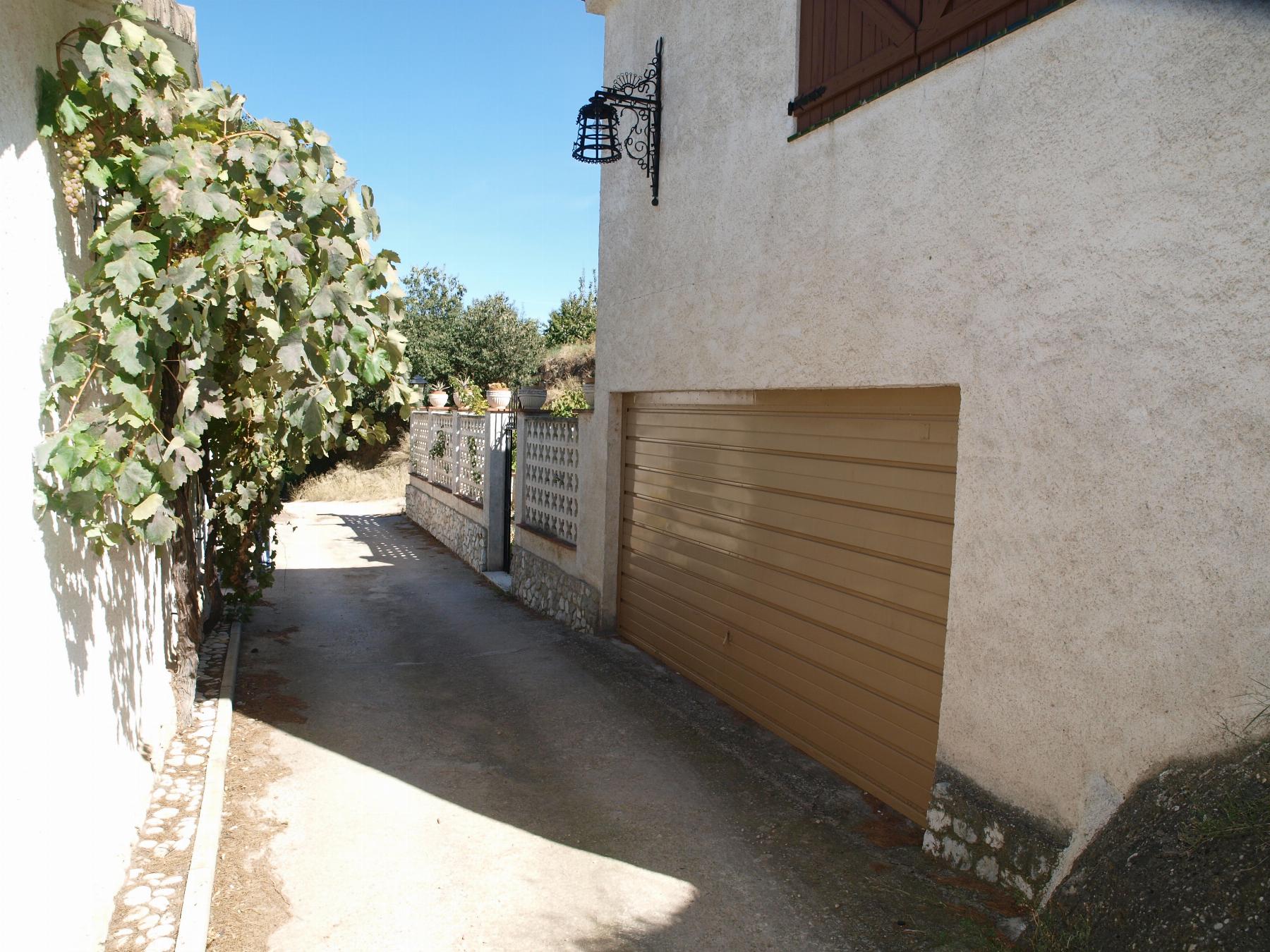 For sale of chalet in Calanda