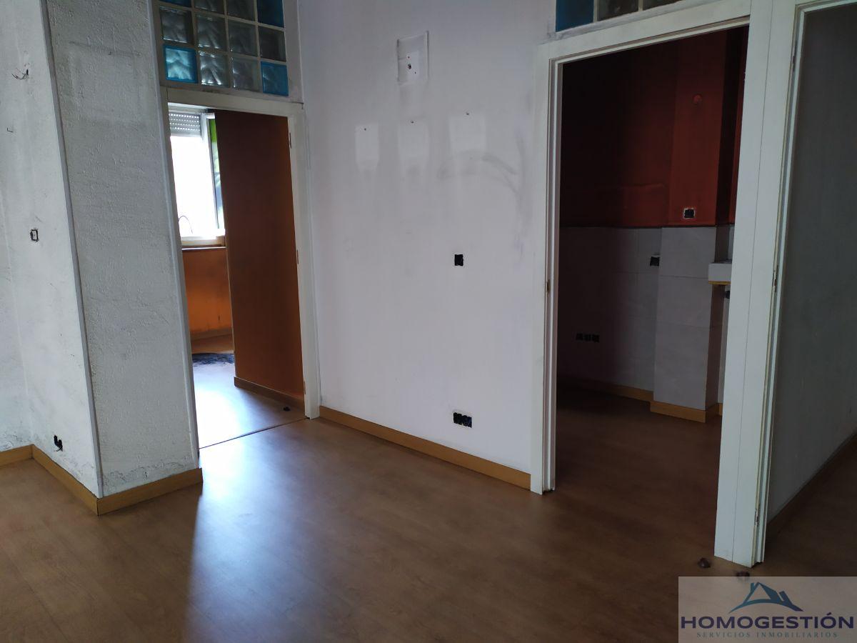 For sale of ground floor in Getxo