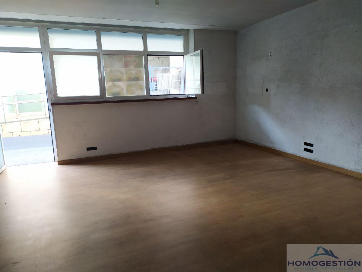 For sale of ground floor in Getxo