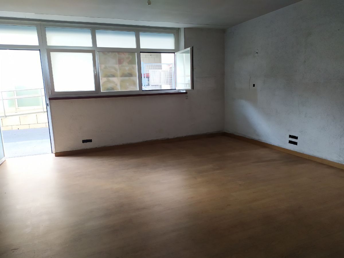 For sale of ground floor in Getxo