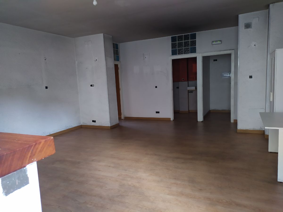 For sale of ground floor in Getxo