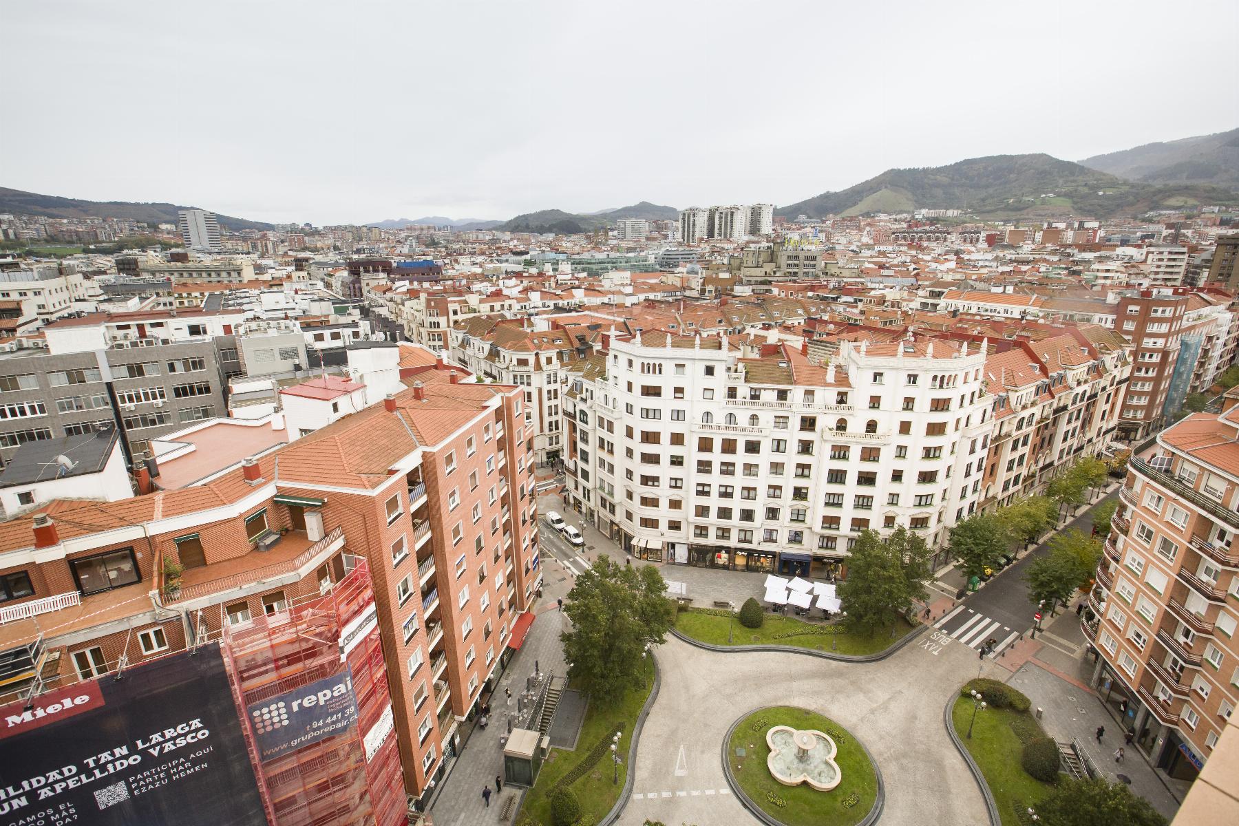 For sale of penthouse in Bilbao