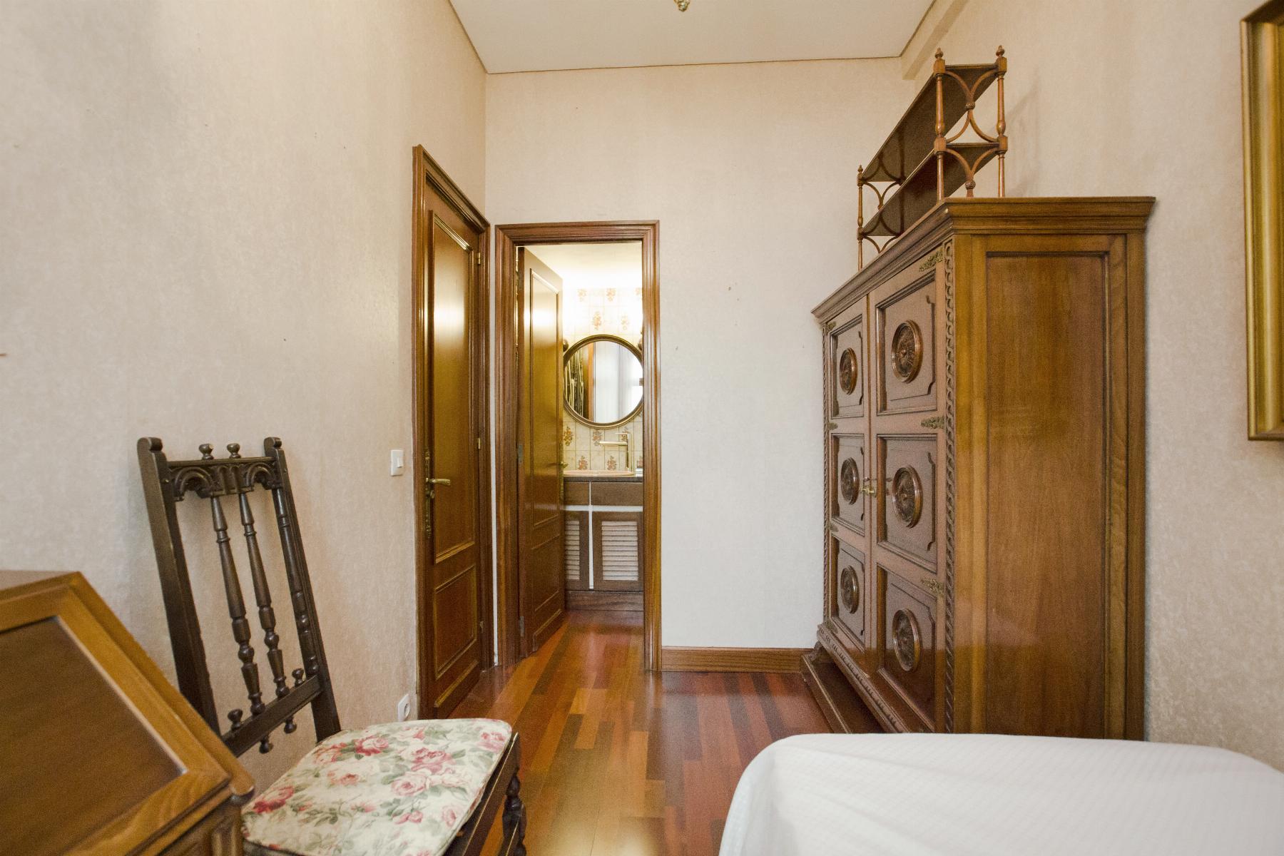 For sale of penthouse in Bilbao